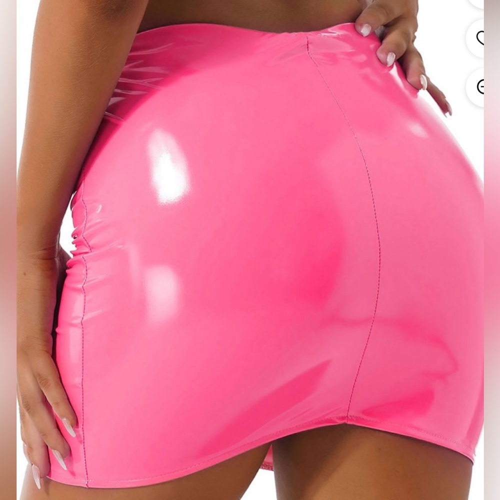 Women's Barbie Pink Mini Skirt - Picture 2 of 3